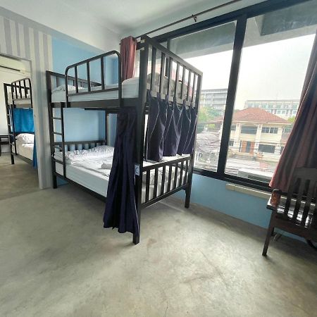 Bake Room Hostel เชียงใหม่ ภายนอก รูปภาพ